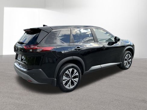 Used 2023 Nissan Rogue SV AWD/4WD image 3