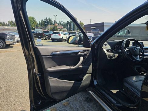 Used 2019 BMW X1 xDrive28i w/ Convenience Package AWD/4WD image 18