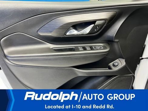 Used 2023 GMC Terrain SLE w/ Driver Convenience Package image 13