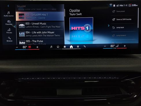 Used 2026 BMW 330i xDrive Sedan w/ M Sport Package AWD/4WD image 17