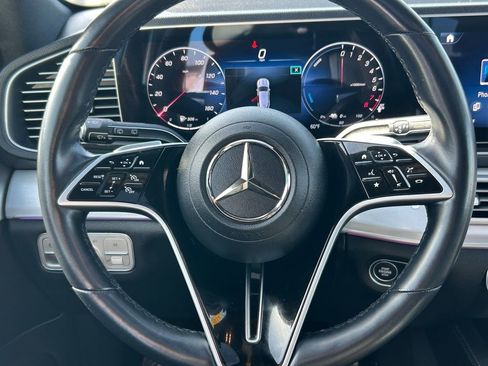 Used 2024 Mercedes-Benz GLE 450e 4MATIC image 18