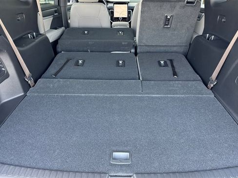 New 2025 GMC Acadia Elevation image 14