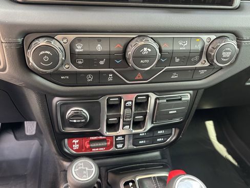 New 2026 Jeep Gladiator Rubicon AWD/4WD image 16
