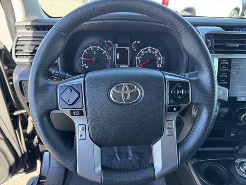 Used 2020 Toyota 4Runner SR5 image 22