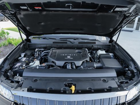 New 2026 INFINITI QX80 4WD w/ Sport Exterior Package image 36