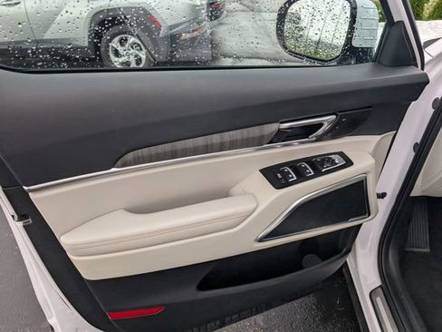 Used 2024 Kia Telluride SX FWD image 14