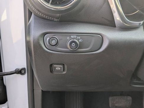 Used 2023 Chevrolet Blazer LT w/ Convenience Package FWD image 12