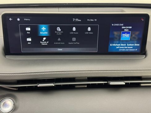 Used 2025 Genesis GV70 3.5T Sport w/ Sport Advanced Package image 31