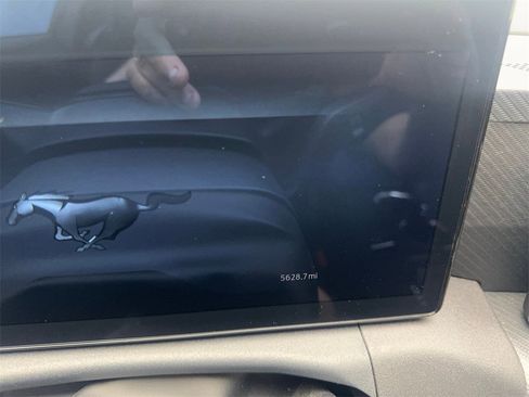 Used 2025 Ford Mustang Coupe image 54