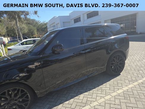 Used 2023 Land Rover Range Rover Sport SE Dynamic image 5
