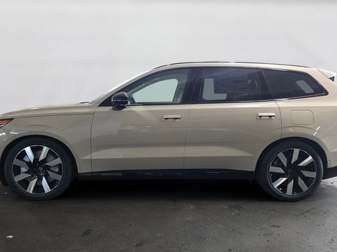 New 2025 Volvo EX90 Ultra image 8