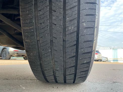 Used 2016 Ford Explorer XLT w/ Equipment Group 202A image 11