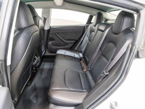 Used 2018 Tesla Model 3 Long Range image 27