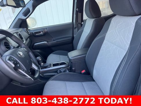 Used 2023 Toyota Tacoma TRD Off-Road image 8