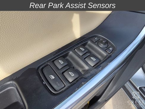 Used 2018 Volvo S60 T5 Dynamic w/ Vision Package FWD image 9