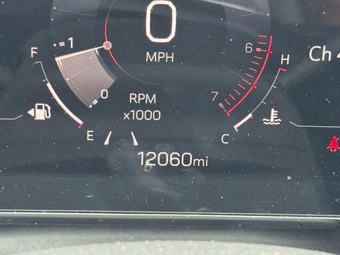 Used 2026 GMC Terrain Elevation w/ Elevation Premium Package FWD image 18