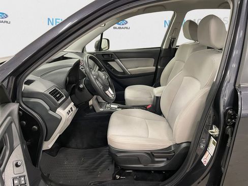 Used 2017 Subaru Forester 2.5i w/ Alloy Wheel Package image 9