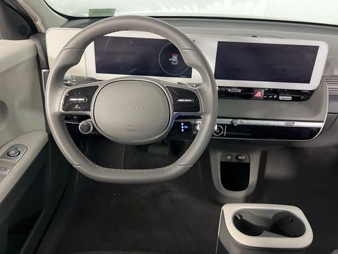 Used 2024 Hyundai Ioniq 5 SE image 13
