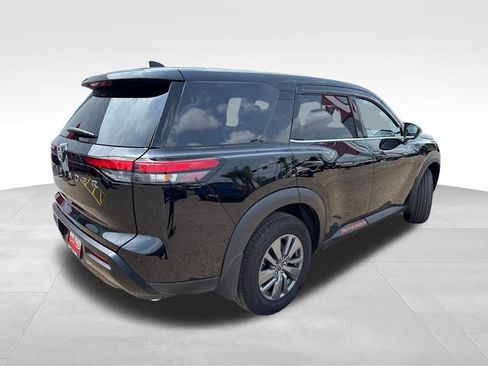 Certified 2026 Nissan Pathfinder S FWD image 8