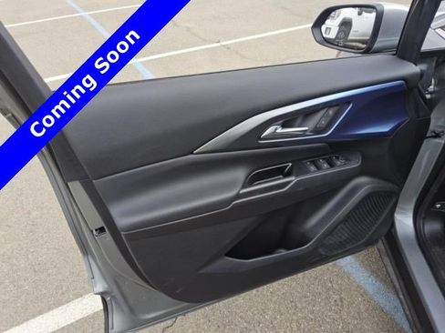 Used 2025 Chevrolet Equinox EV LT w/ Convenience Package FWD image 5