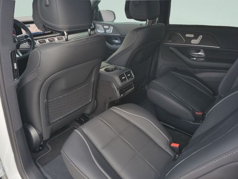 New 2026 Mercedes-Benz GLS 580 4MATIC image 11