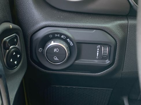 New 2023 Jeep Gladiator Sport image 21