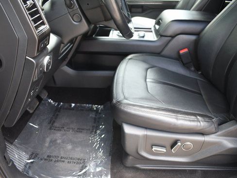 Used 2019 Ford Expedition Limited w/ Equipment Group 302A AWD/4WD image 15