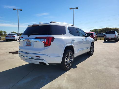 Used 2023 GMC Acadia Denali image 5