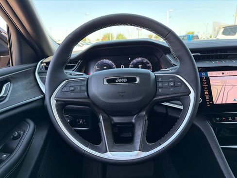 New 2026 Jeep Grand Cherokee Altitude AWD/4WD image 21