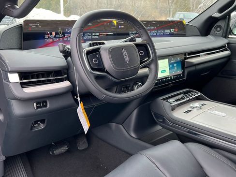 New 2026 Lincoln Navigator L Reserve w/ Jet Appearance Package image 16