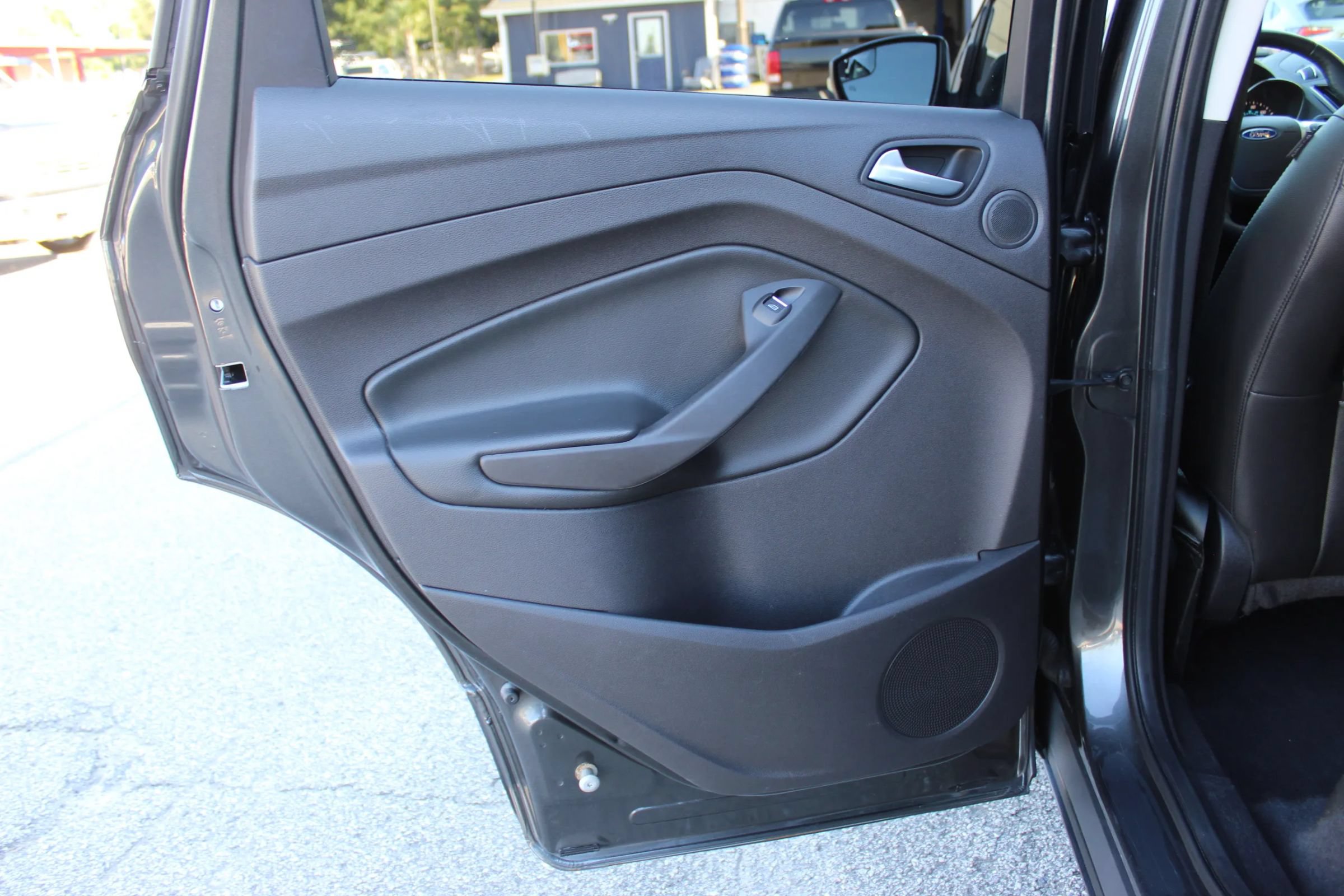 Used 2015 Ford Escape Titanium AWD/4WD image 17