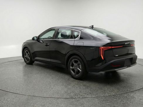 Used 2025 Kia K4 FWD image 6