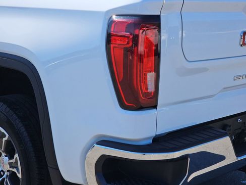 Used 2025 GMC Sierra 1500 SLT image 38