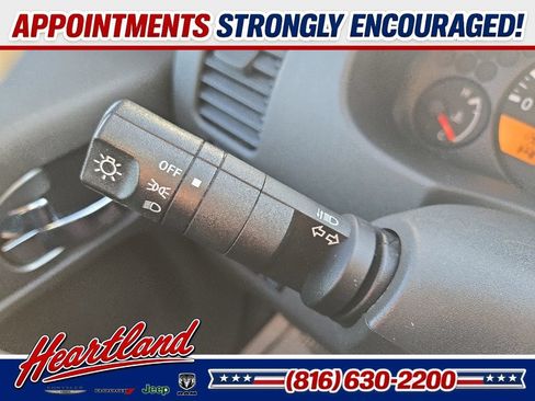Used 2012 Suzuki Equator Sport AWD/4WD image 46