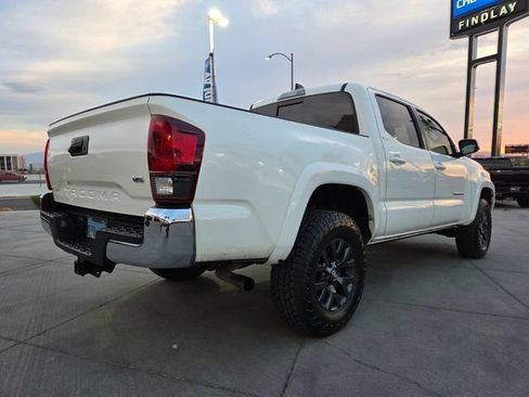Used 2022 Toyota Tacoma SR5 RWD image 4