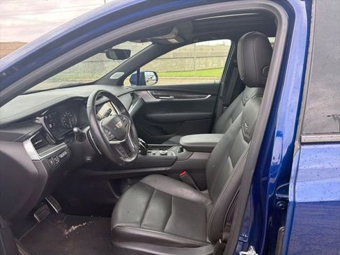 Used 2024 Cadillac XT5 Sportv w/ Technology Package image 6