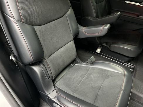 Used 2025 Ford Explorer ST AWD/4WD image 28