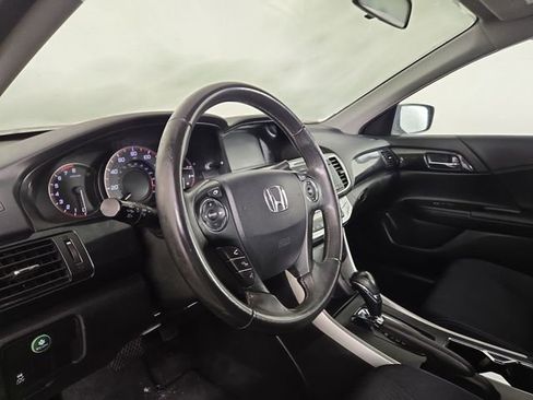 Used 2015 Honda Accord Sport image 14