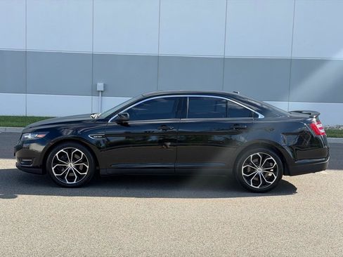 Used 2018 Ford Taurus SHO w/ Sho Performance Package AWD/4WD image 10