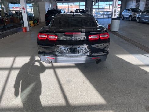 Used 2020 Chevrolet Camaro LT image 4