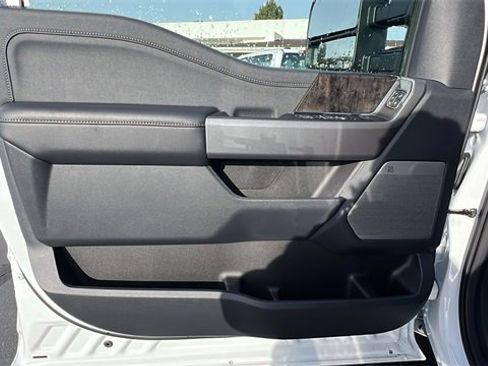 New 2025 Ford F250 Lariat w/ FX4 Off-Road Package image 22