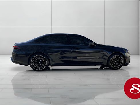 Used 2026 BMW M5 Sedan w/ Carbon Package image 10