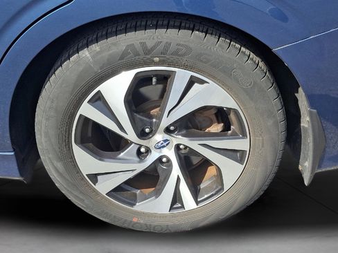 Used 2022 Subaru Legacy Premium image 11