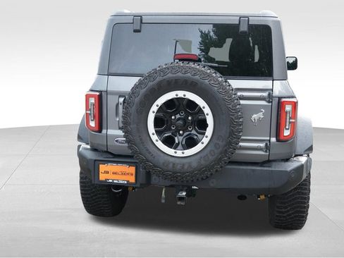 Used 2023 Ford Bronco Outer Banks w/ Sasquatch Package AWD/4WD image 6
