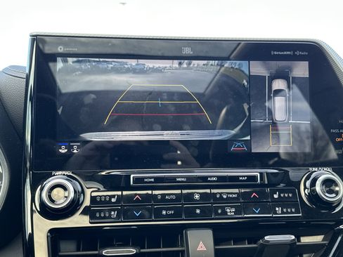 Certified 2022 Toyota Highlander Platinum image 25