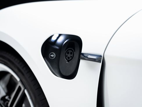 Used 2021 Porsche Taycan Turbo w/ Premium Package image 22