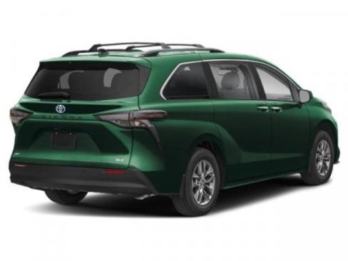 New 2026 Toyota Sienna XLE FWD image 2