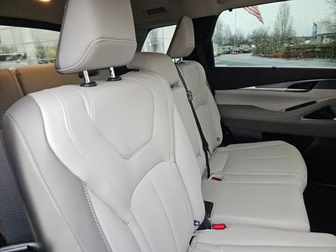 New 2026 INFINITI QX60 Luxe w/ Cargo Package image 16
