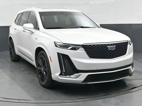 Used 2024 Cadillac XT6 Premium Luxury w/ Technology Package image 8