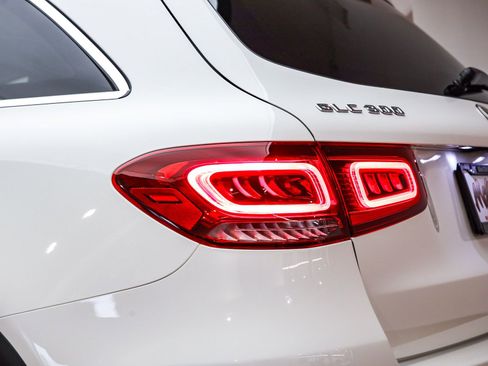 Used 2022 Mercedes-Benz GLC 300 image 12